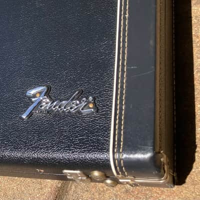 Fender Strat/Tele Case mid-80s - Black Tolex image 8