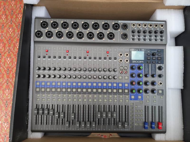 Zoom LiveTrak L-20 Digital Mixer / Recorder 2010s - Grey / Blue image 1