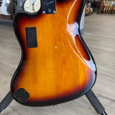 Squier Vintage Modified Jaguar Bass Special 2011 - 2018 - 3-Color Sunburst image 3