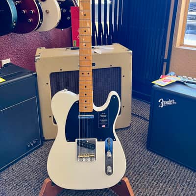 Fender LIMITED EDITION AMERICAN VINTAGE II 1951 TELECASTER®, PROTOTYPE WHITE 2025 - Prototype White image 1