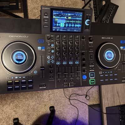 Denon SC LIVE 4 Standalone 4-Deck DJ System 2022 - Present - Black image 2