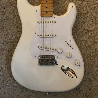 Squier Classic Vibe Stratocaster (w/ Fender Custom Shop Texas Special Pickups) 2013 Olympic White image 2