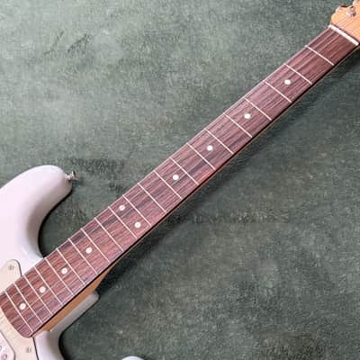 Fender Made in Japan Traditional 60s Stratocaster Rosewood - Olympic White image 3