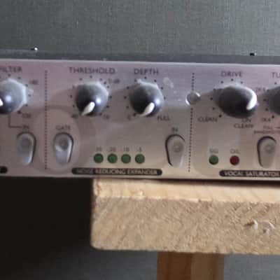 Focusrite Platinum VoiceMaster Channel Strip 2000s - Silver image 2