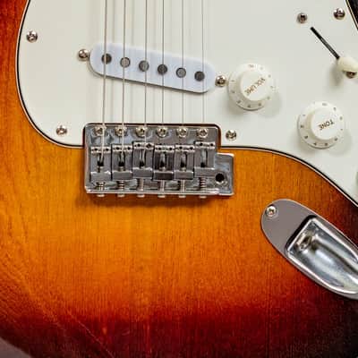 Daion Performer Series 500YB - Yellow Sunburst - Stratocaster image 5
