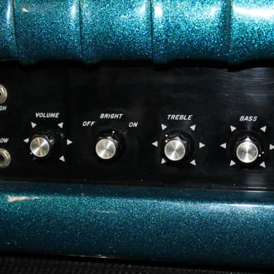 Kustom K150-6/1x15 Bass Combo with Blue Roll & Tuck on Wheels image 3