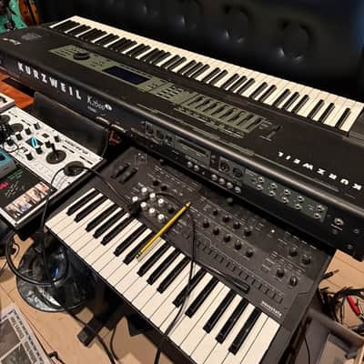Kurzweil K2600XS 88-Key Digital Sampling Workstation Synthesizer 2000s - Black image 2