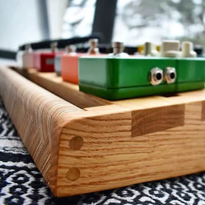 Lakefront Plywood chevron pedalboard 2022 image 3