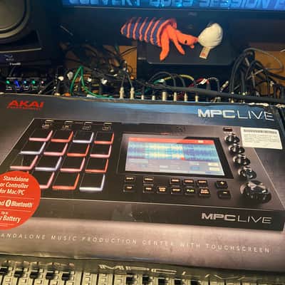 Akai MPC Live Standalone Sampler / Sequencer 2017 - 2020 - Black image 19
