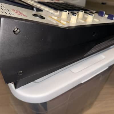 Akai MPC4000 Music Production Center - White image 14