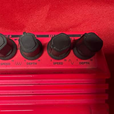 Peavey DSC-4 Dual Clock Stereo Chorus 1980s - Pink image 2