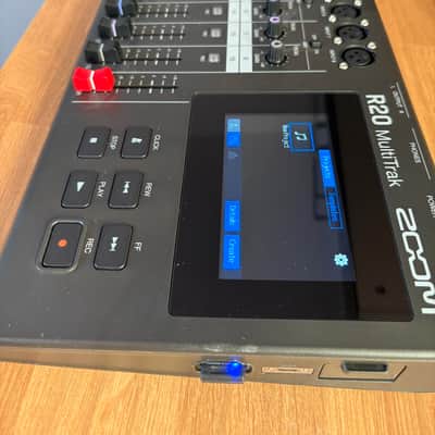 Zoom R20 Multitrack Recorder 2021 - Present - Black image 3