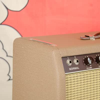 Fender '62 Deluxe Combo Guitar Amplifier image 6
