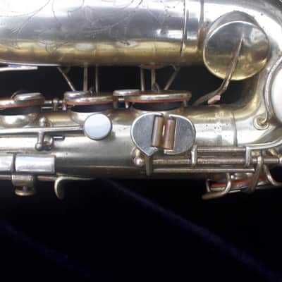 Martin Commitee III alto saxophone 1947 - Bare brass image 20