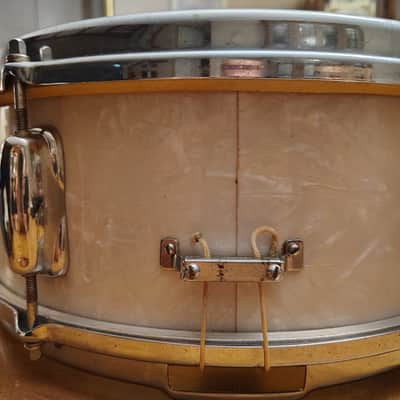 Slingerland 14"(Diameter) x 5.5"(Depth) Snare Drum 1960's - White Marine Pearl image 7