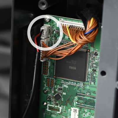 Korg B2 - Sustain Pedal Adapter image 3