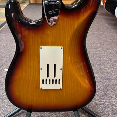 G&L George Fullerton Signature Stratocaster 1990's - Sunburst image 3
