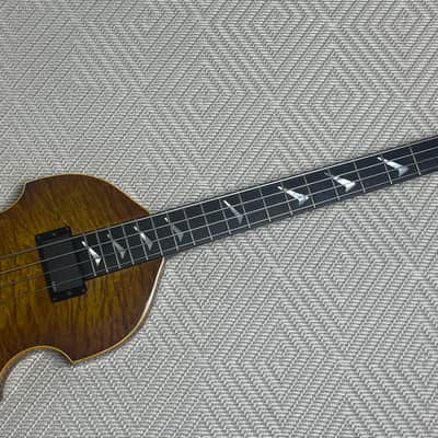 Hamer Violin/Hofner Beatle Bass style 1991 - Antique burst image 8