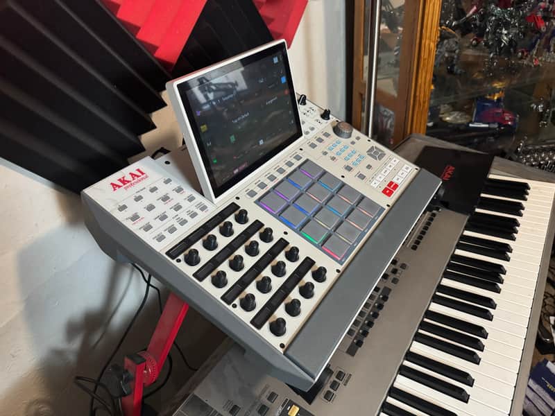 Akai MPC X Special Edition Standalone Sampler / Sequencer 2023 - Present - Grey image 1
