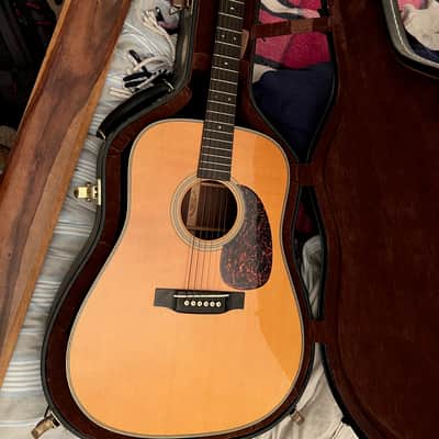Martin HD-28V 2007 - Gloss image 3