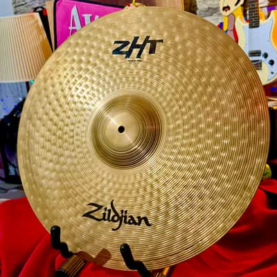 Zildjian 20" ZHT Medium Ride Cymbal Traditional image 4