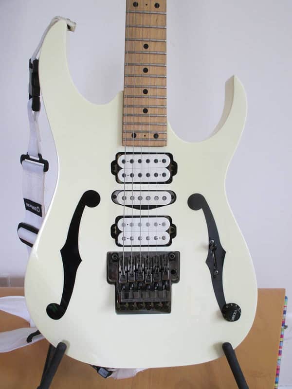 1992 Ibanez PGM300 (signed by Paul Gilbert and ships from USA