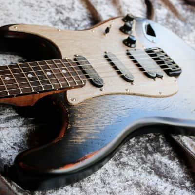 Build to Order GB Liuteria Traditional Strato black relic image 3