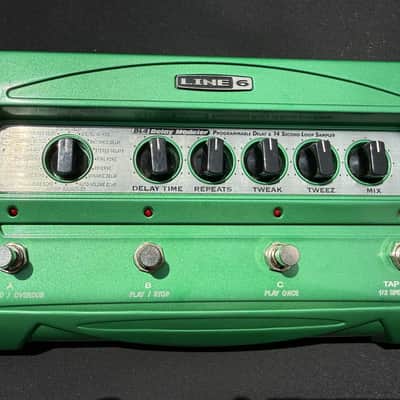 Line 6 DL4 Delay Modeler 1999 - 2021 - Green image 1