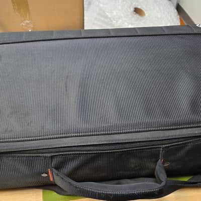 Gator Gator GPB-BAK-1 Large Aluminum Pedalboard with Carry Bag - Black image 3