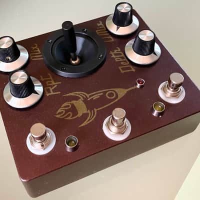 Hungry Robot The Karman Line Delay with JOYSTICK image 3