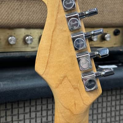Fender Standard Stratocaster with Maple Fretboard 1983 - Sienna Sunburst image 8
