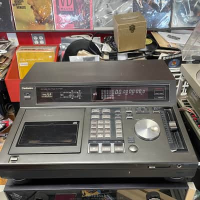 Technics SL-P1200 CD Player TESTED WORKS AND SOUNDS GREAT NO REMOTE image 2