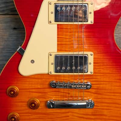 Used Epiphone 2005 Les Paul Standard Left Handed - Cherry Sunburst w/Case image 3