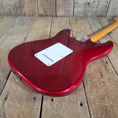 Squier Classic Vibe 60's Stratocaster 2024 - Candy Apple Red image 16
