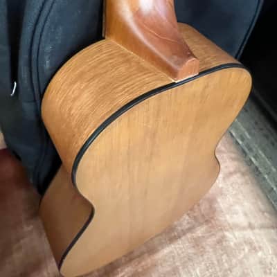 Yamaha GL1 Guitalele Ukulele Tobacco Burst With Gig Bag NICE! image 8