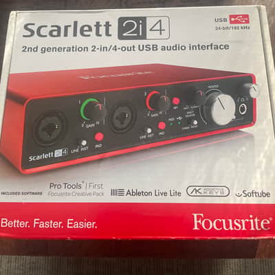 Focusrite Scarlett 2i4 2nd Gen USB Audio Interface 2016 - 2018 - Red / Black image 4