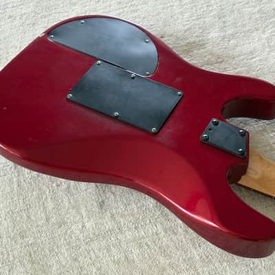 1994 USA Peavey Tracer LT Superstrat HSS Metallic Red + EMG 85 Pickup Project image 18