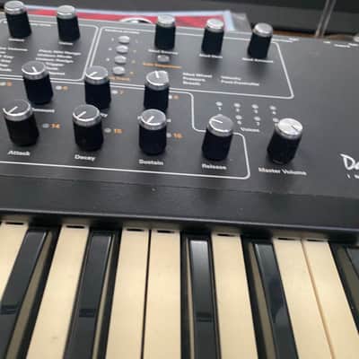 Dave Smith Instruments Prophet 08 PE 61-Key 8-Voice Polyphonic Synthesizer 2009 - 2015 - Black with Wood Sides image 4