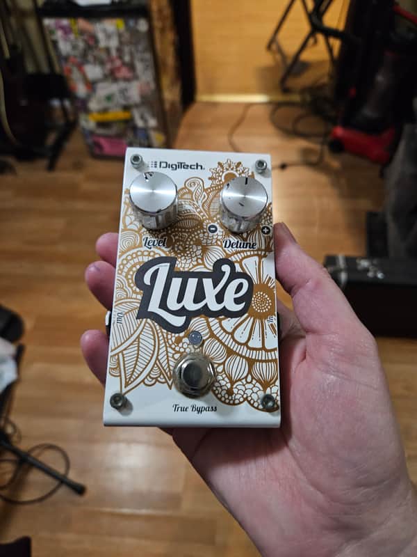 DigiTech Luxe Pitch Tune Chorus 2010s - White image 1