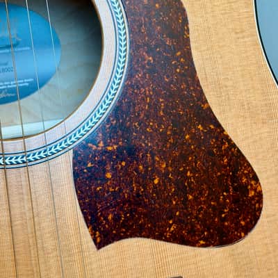 Seagull S6 Cedar Original Acoustic Guitar 2012 - Natural image 4