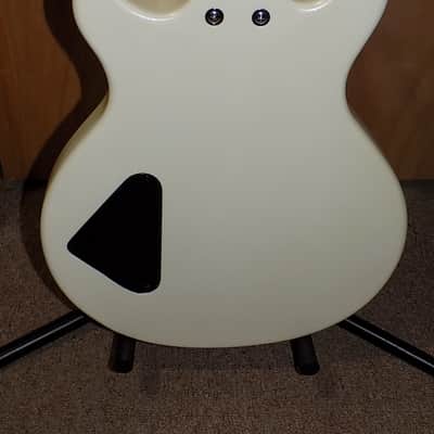 Daisy Rock Retro- H 12 String - White image 12