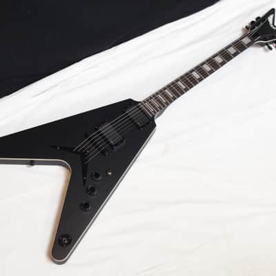 DEAN V Stealth electric GUITAR new Black Satin w/ DEAN MOLDED CASE - EMG Pickups image 2