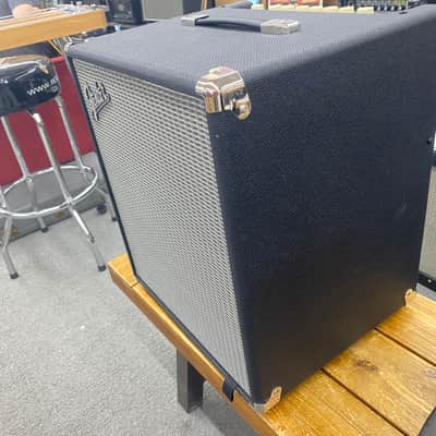 Fender Rumble 100 1 x 12-inch 100-watt Bass Combo Amp w/ Cove image 6