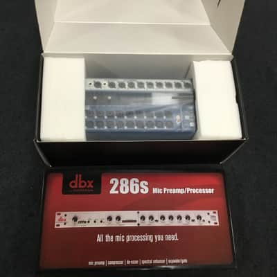 Soundcraft Ui24R 24-Channel Digital Mixer/USB Recorder WITH DBX286S Microphone Preamp Processor image 3