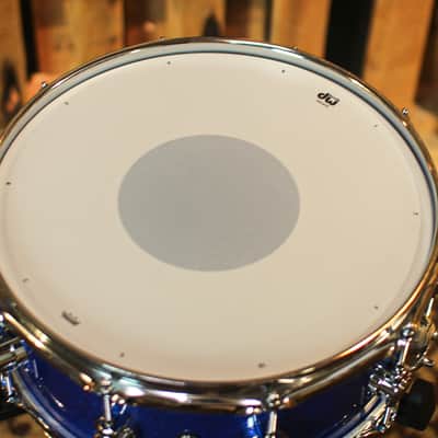 DW Performance Blue Sparkle Snare Drum - 5.5x14 image 3