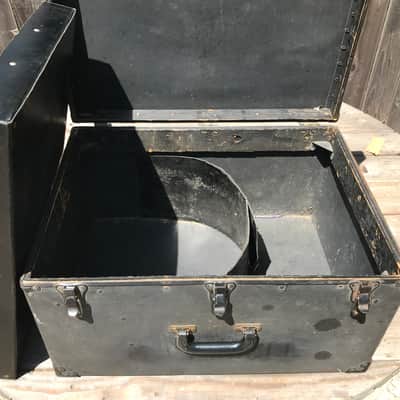 Leedy and Ludwig Elite suit case image 3