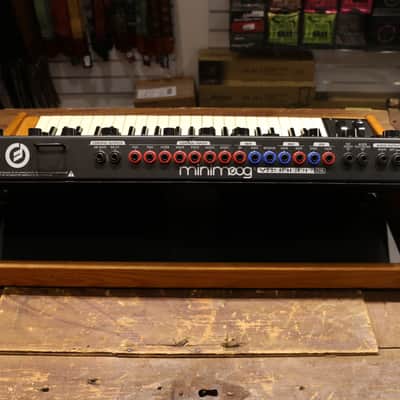 Moog Minimoog Voyager Old School 44-Key Monophonic Synthesizer 2008 - 2009 - Ash Cabinet image 9