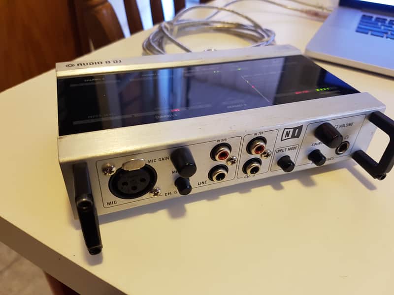Native Instruments Audio 8 DJ Multi Channel Soundcard image 1
