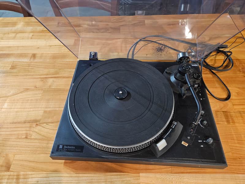 Technics SL-2000 Direct Drive Turntable 1976 - 1977 - Black image 1