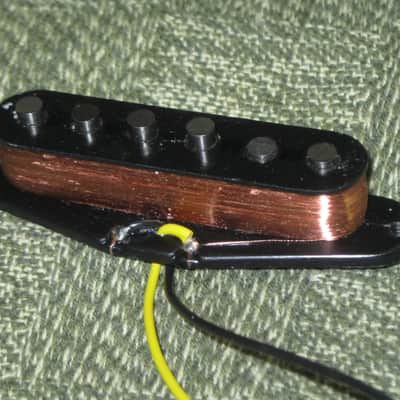 very near A+ (rarely used) genuine Fender Tex-Mex Stratocaster Bridge Single Coil Pickup, 7.4k full strength, White Cover (p/n # 50659000) +screws & rubber bushings, Alnico 5 magnets, staggered pole pieces, Polysol magnet wire, vinyl output wires image 14